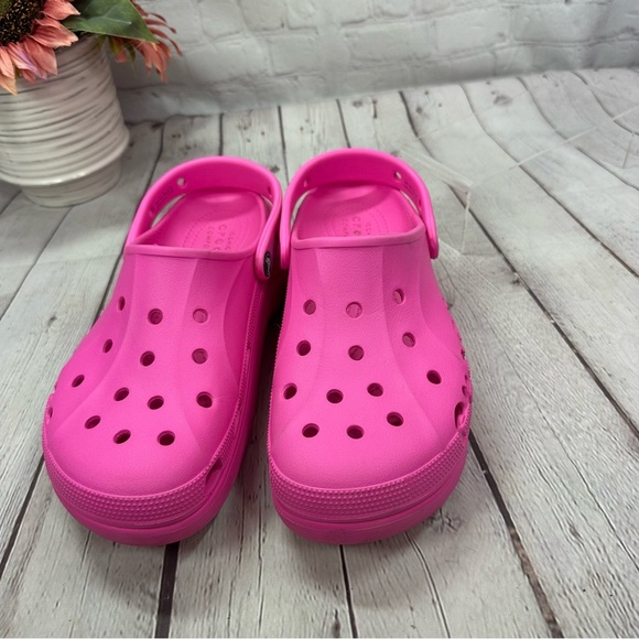 CROCS iconic comfort Bold Pink Platform Clogs sz 10 womens casual outdoor - Picture 2 of 6